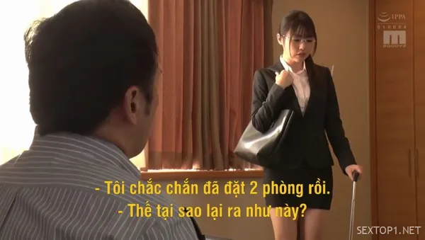 Ở chung phòng với anh trưởng phòng đáng ghét